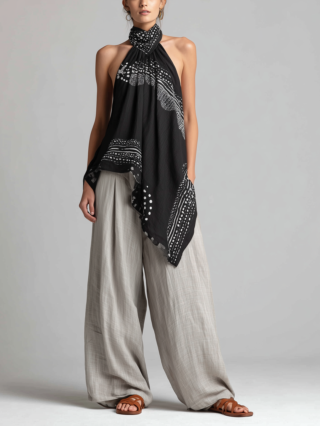 Ensemble Décontracté Femme : Haut Sans Manches Tissé Noir Imprimé à Col Halter Associé à un Pantalon en Coton-Lin Gris
