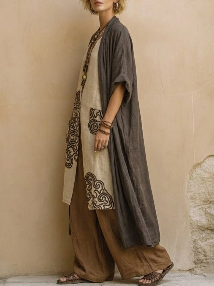 Giulia - Ensemble Bohémien en Trois Pièces en Gris Foncé et Marron avec Motif Tribal