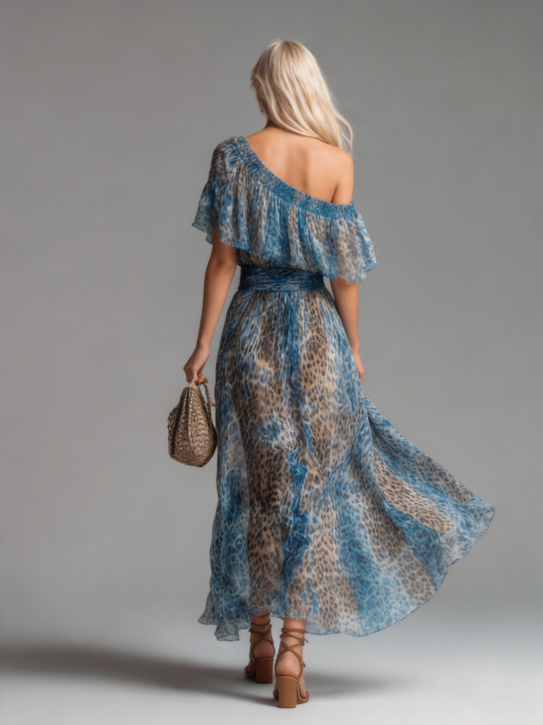 Wild - Robe longue en chiffon avec imprimé léopard et épaules dénudées