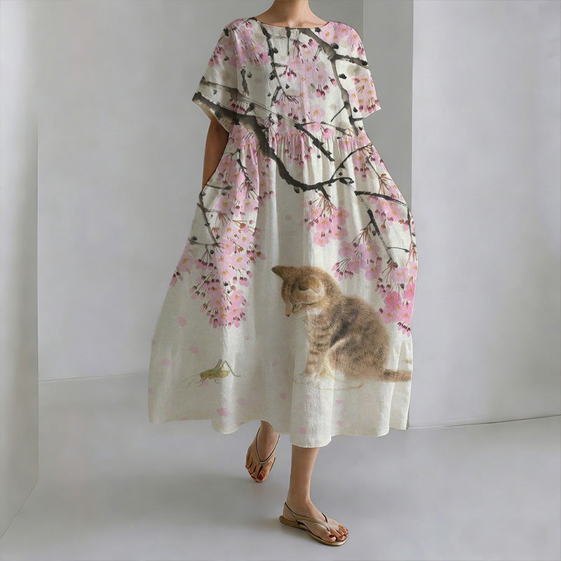 Robe ronde à col rond pour chaton à l'ombre des arbres japonais