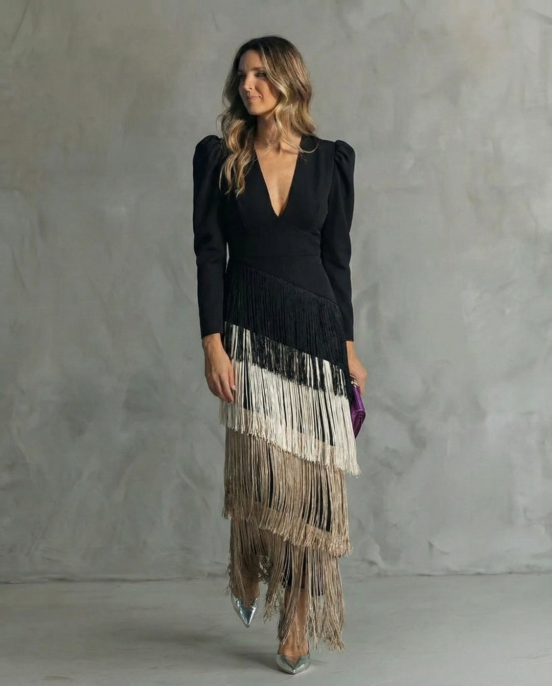 Chiara – Robe Élégante avec Manches Frangées