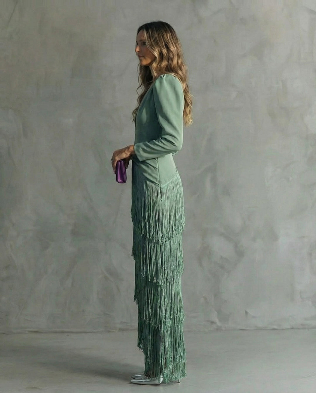 Chiara – Robe Élégante avec Manches Frangées